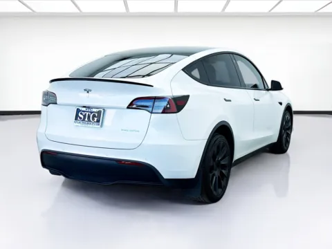 More photos of 2022 Tesla Model Y Long Range at STG Bellflower, CA