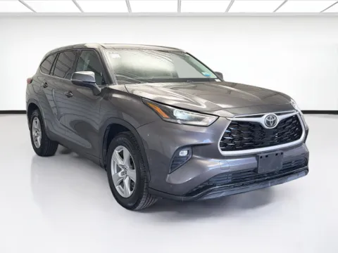 Another view of 2021 Toyota Highlander LE for sale in Bellflower, CA at STG Bellflower