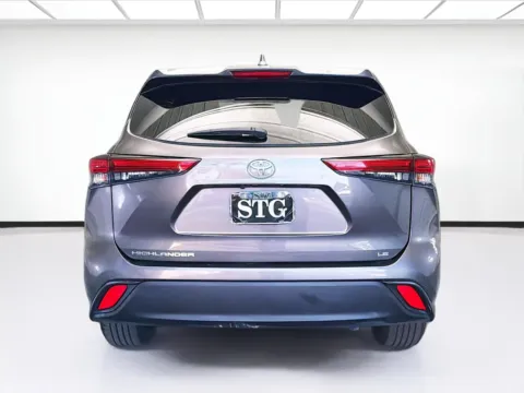 More photos of 2021 Toyota Highlander LE at STG Bellflower, CA