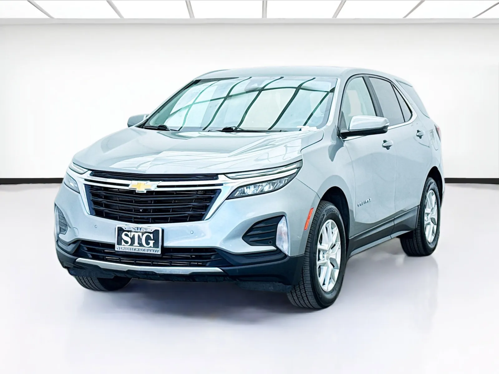 Gray 2023 Chevrolet Equinox LT for sale in Bellflower, CA