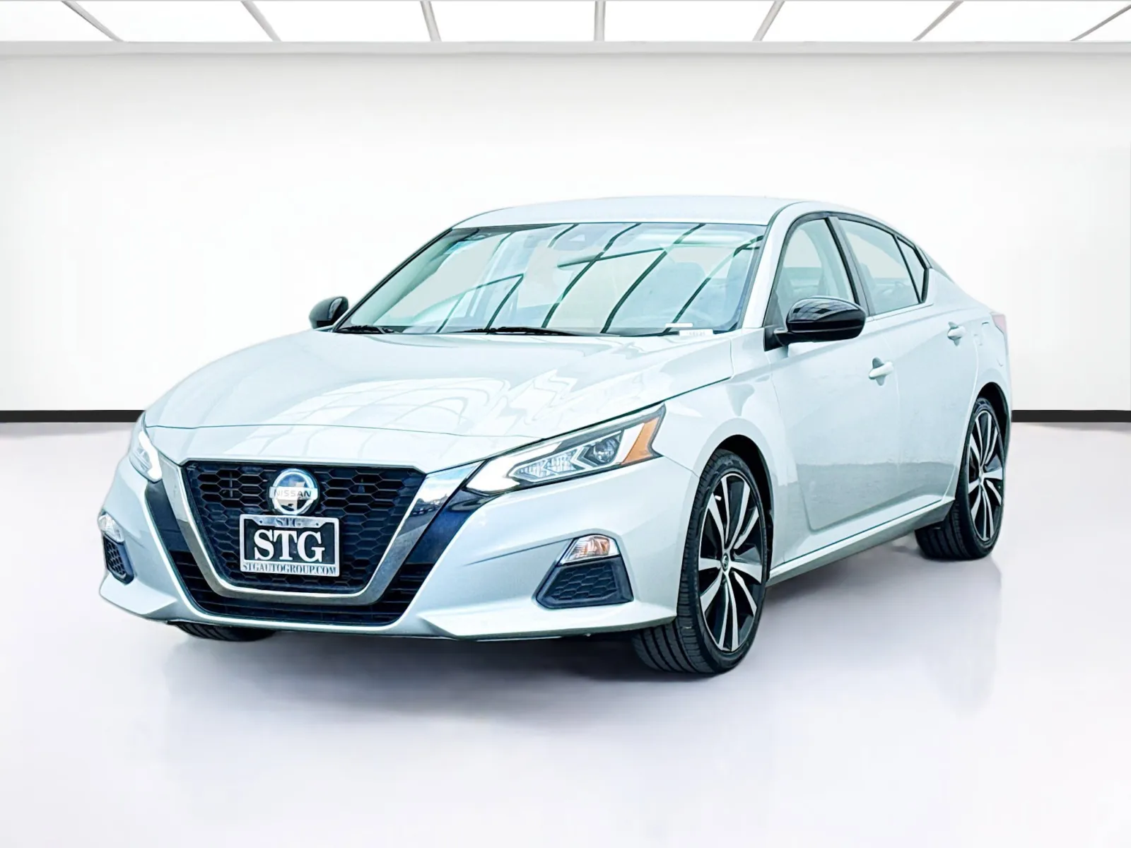 2020 Nissan Altima SR