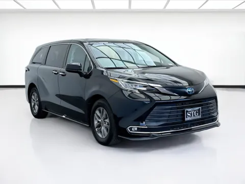 Another view of 2022 Toyota Sienna XLE for sale in Bellflower, CA at STG Bellflower