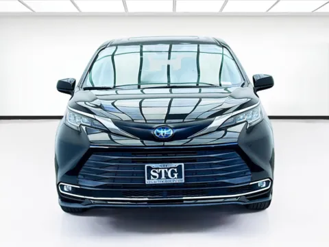 Photos of 2022 Toyota Sienna XLE for sale in Bellflower, CA at STG Bellflower