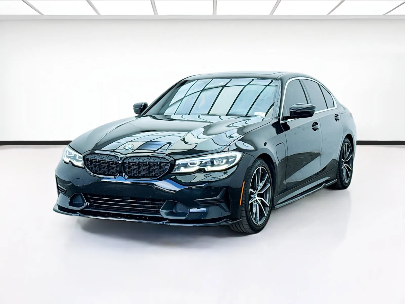 Black 2021 BMW 3 Series 330e iPerformance for sale in Bellflower, CA