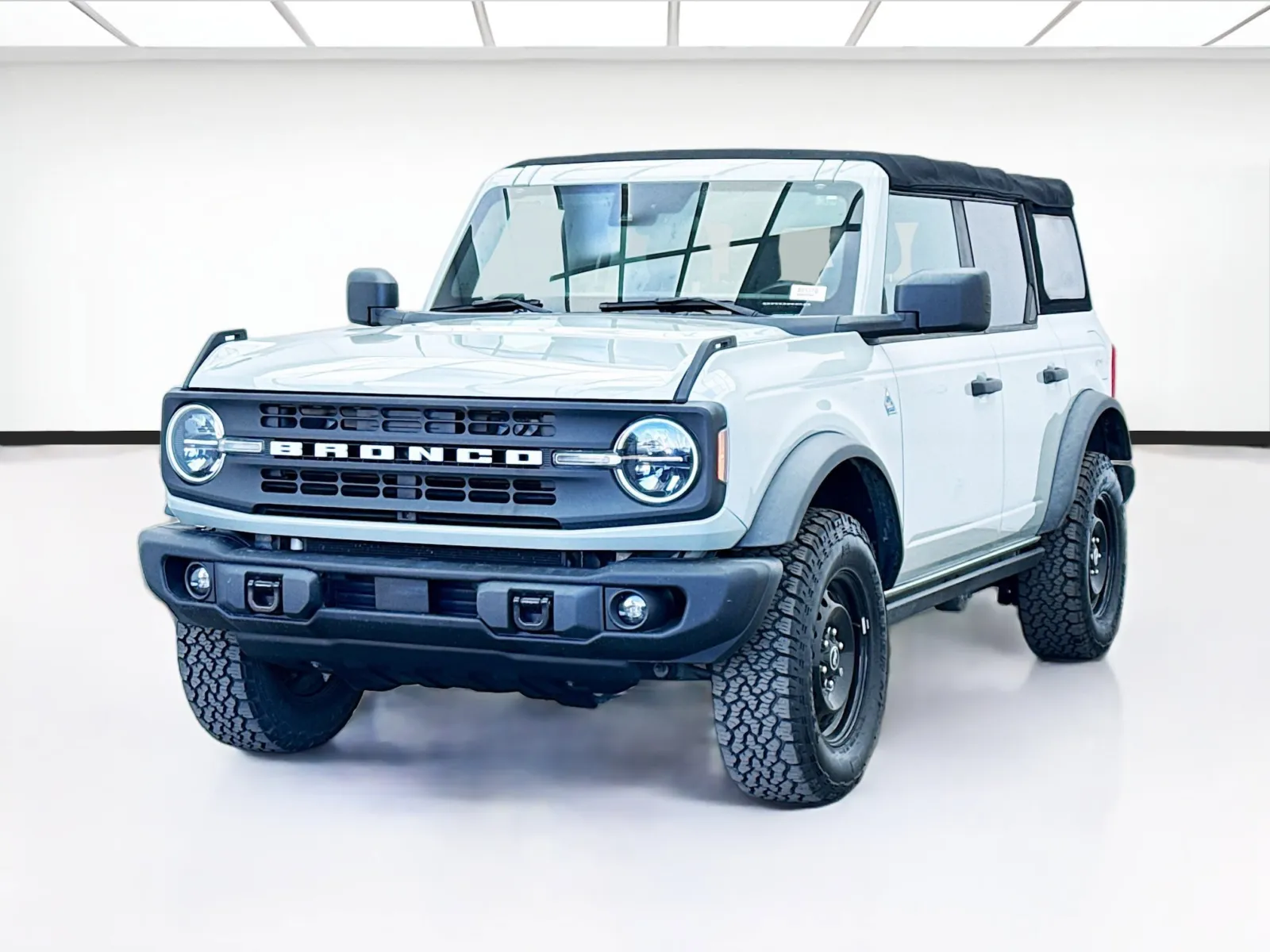 Gray 2022 Ford Bronco Black Diamond for sale in Bellflower, CA