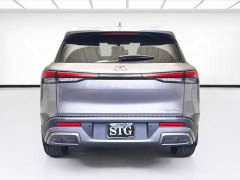 More photos of 2022 INFINITI QX60 LUXE at STG Bellflower, CA