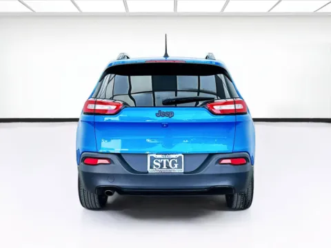 More photos of 2018 Jeep Cherokee Latitude at STG Bellflower, CA