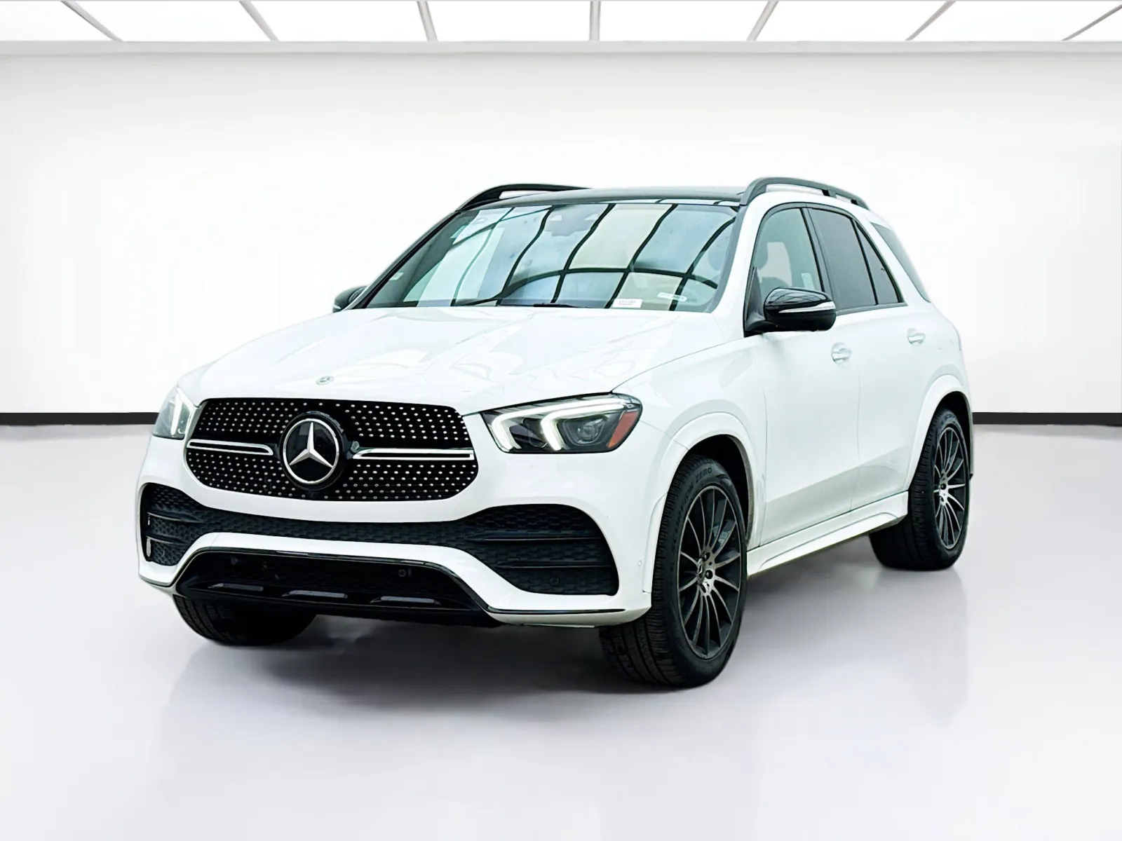 White 2022 Mercedes-Benz GLE 350 AMG LINE & PREMIUM PACKAGE for sale in Bellflower, CA