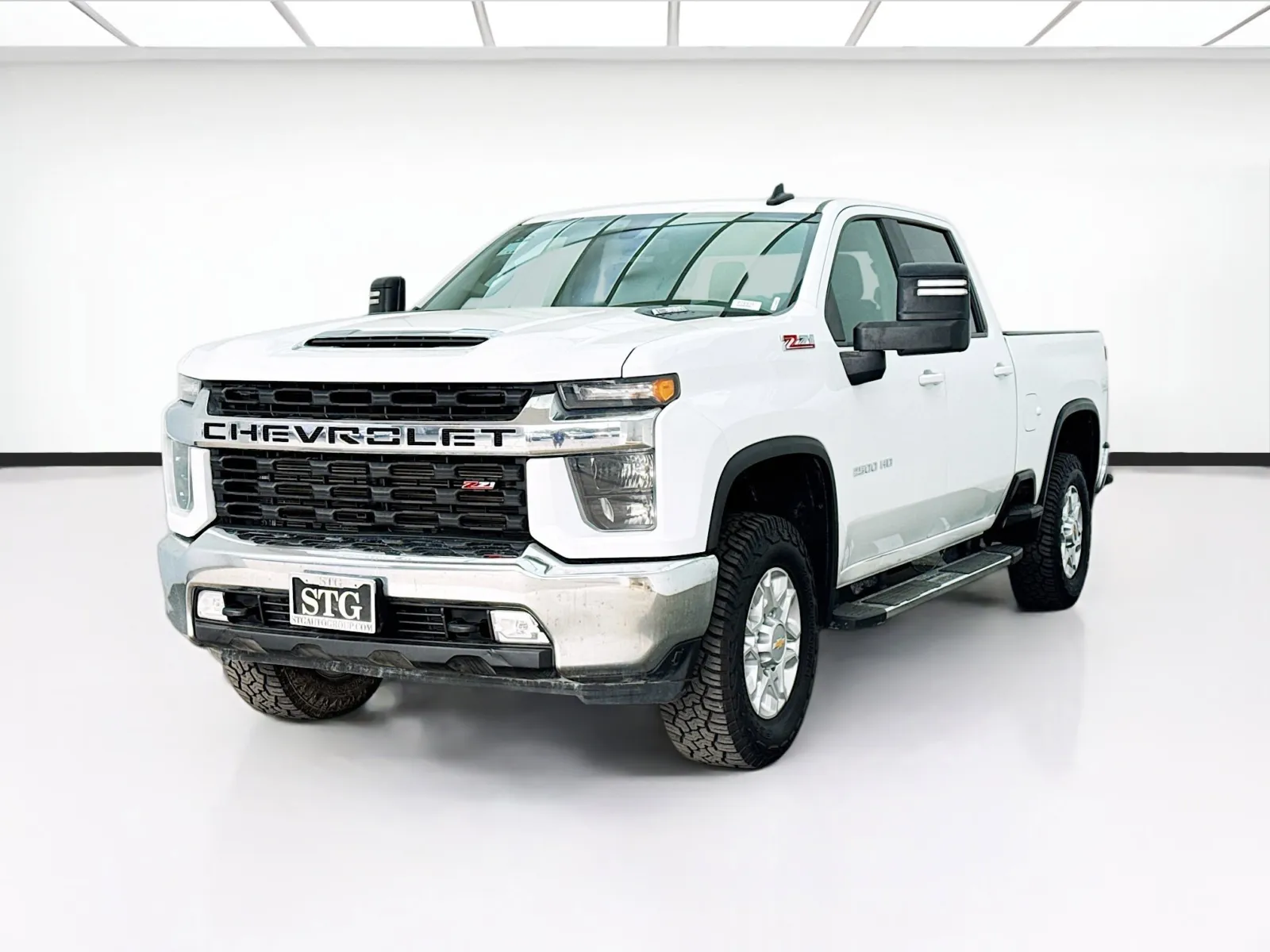 White 2023 Chevrolet Silverado 2500HD LT for sale in Bellflower, CA