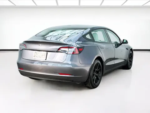 More photos of 2021 Tesla Model 3 Standard Range Plus at STG Bellflower, CA