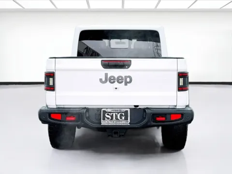 More photos of 2021 Jeep Gladiator Rubicon at STG Bellflower, CA