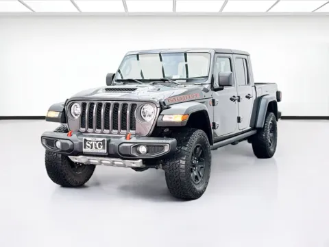 Gray 2022 Jeep Gladiator Mojave for sale in Bellflower, CA