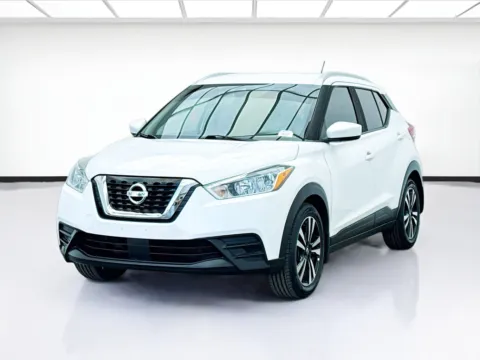 White 2020 Nissan Kicks SV for sale in Bellflower, CA
