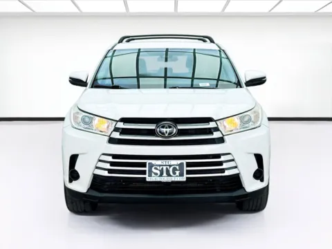 Photos of 2019 Toyota Highlander LE for sale in Bellflower, CA at STG Bellflower