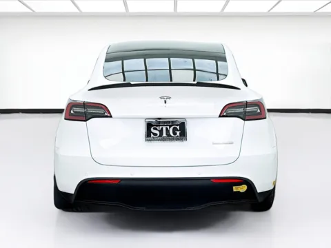 More photos of 2021 Tesla Model Y Performance at STG Bellflower, CA