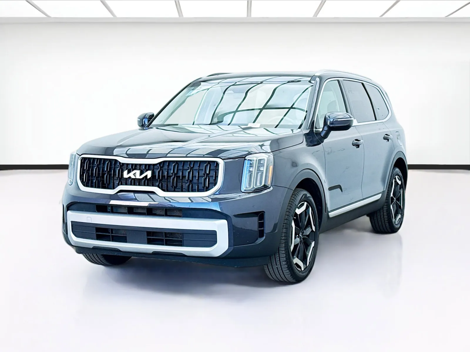 Gray 2025 Kia Telluride EX for sale in Bellflower, CA