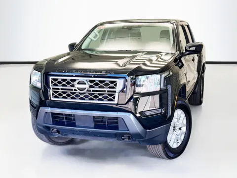 Black 2023 Nissan Frontier SV for sale in Bellflower, CA