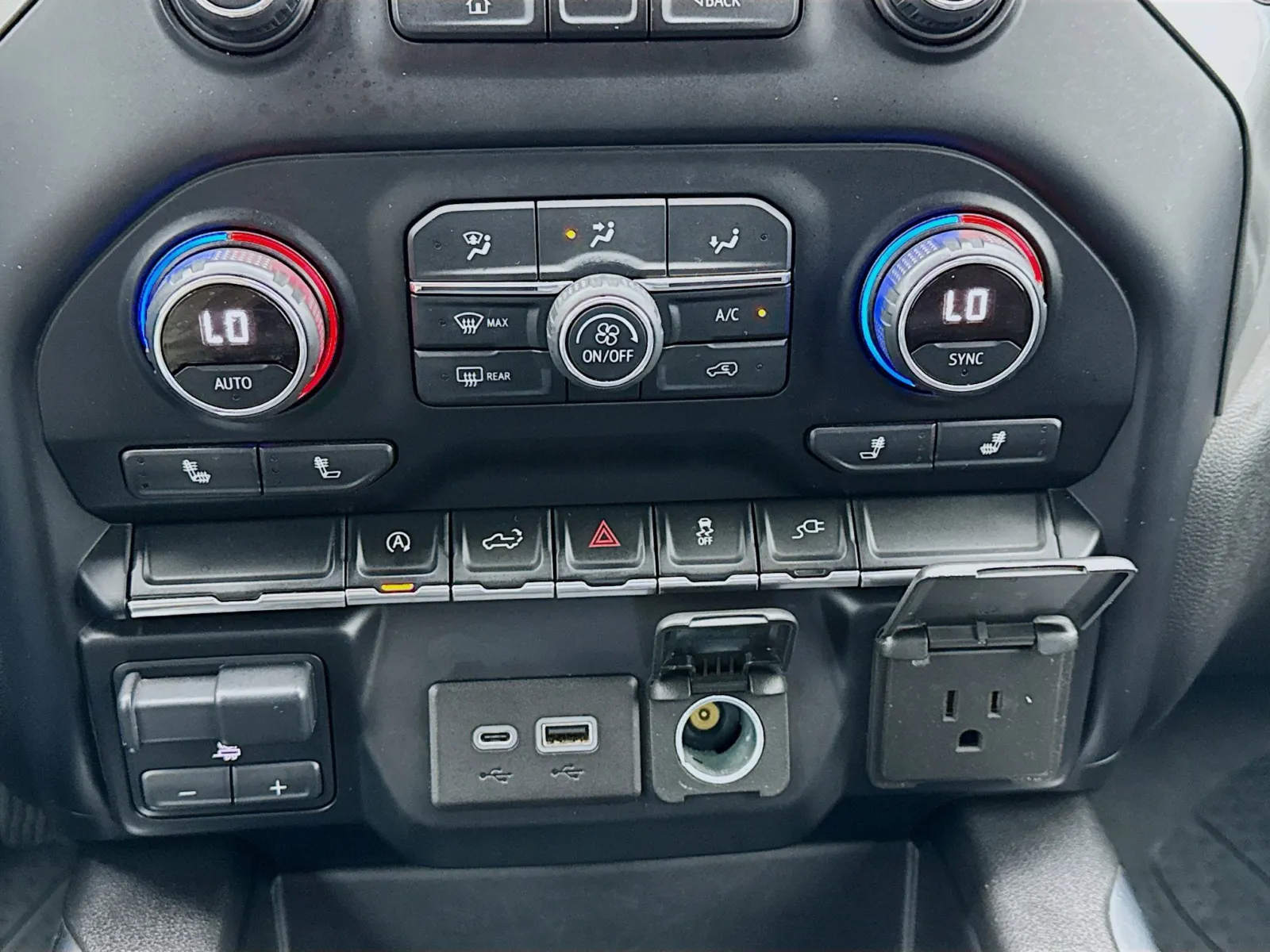 2021 Chevrolet Silverado 1500 RST - Photo 12