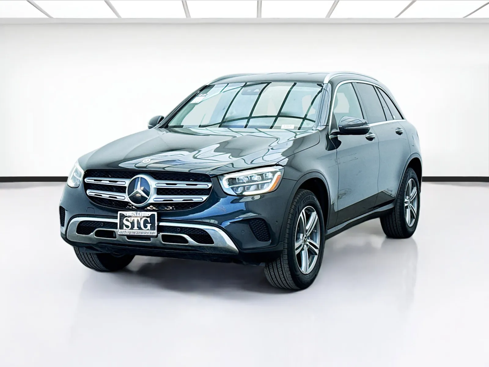 Gray 2022 Mercedes-Benz GLC 300 for sale in Bellflower, CA