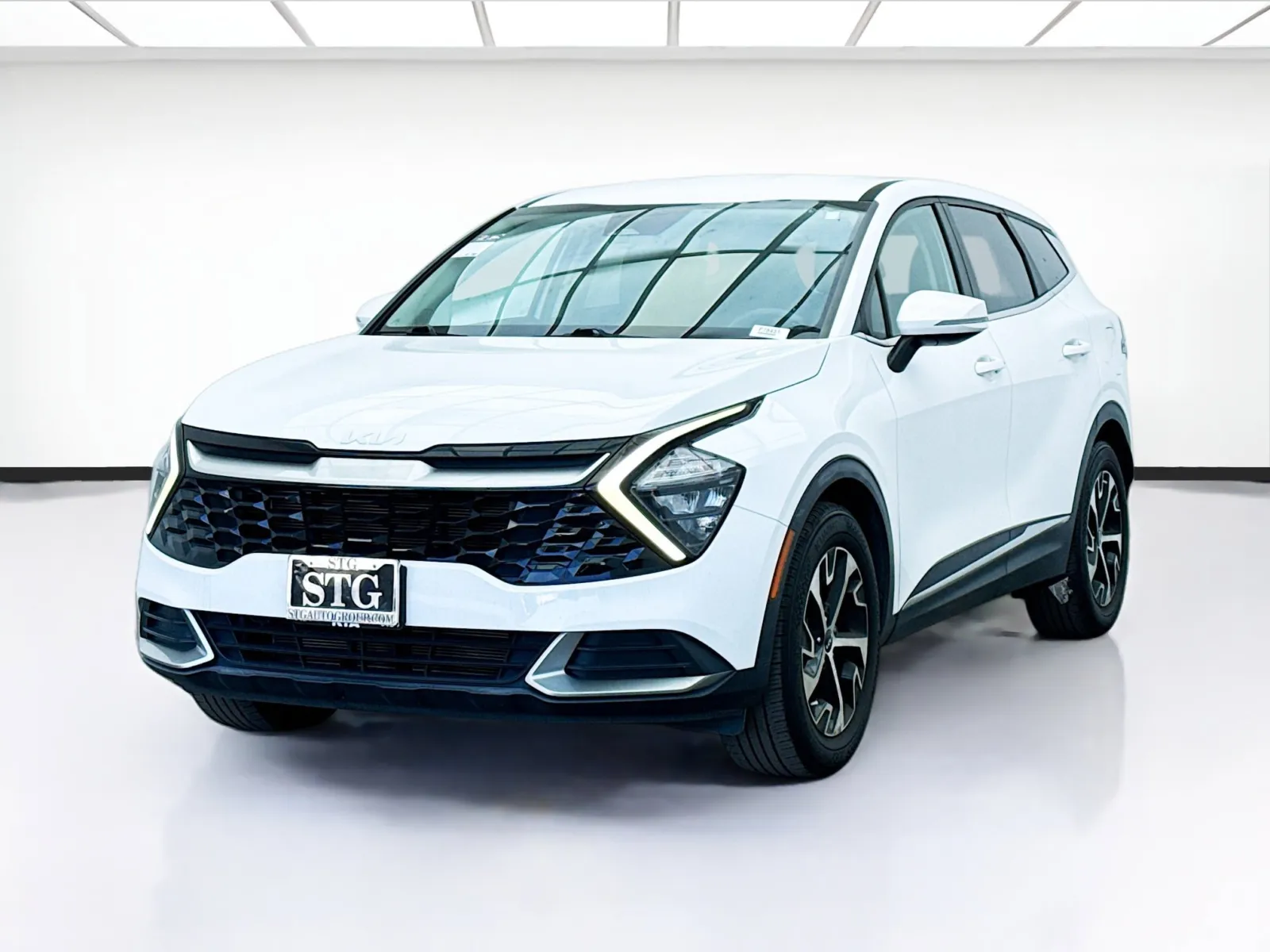 White 2023 Kia Sportage EX for sale in Bellflower, CA