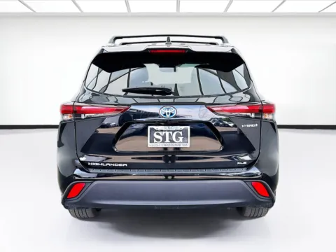More photos of 2024 Toyota Highlander XLE at STG Bellflower, CA