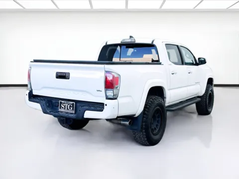 More photos of 2017 Toyota Tacoma Limited V6 at STG Bellflower, CA