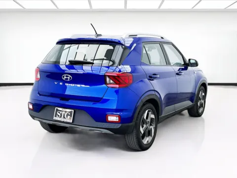 More photos of 2023 Hyundai Venue SEL at STG Bellflower, CA
