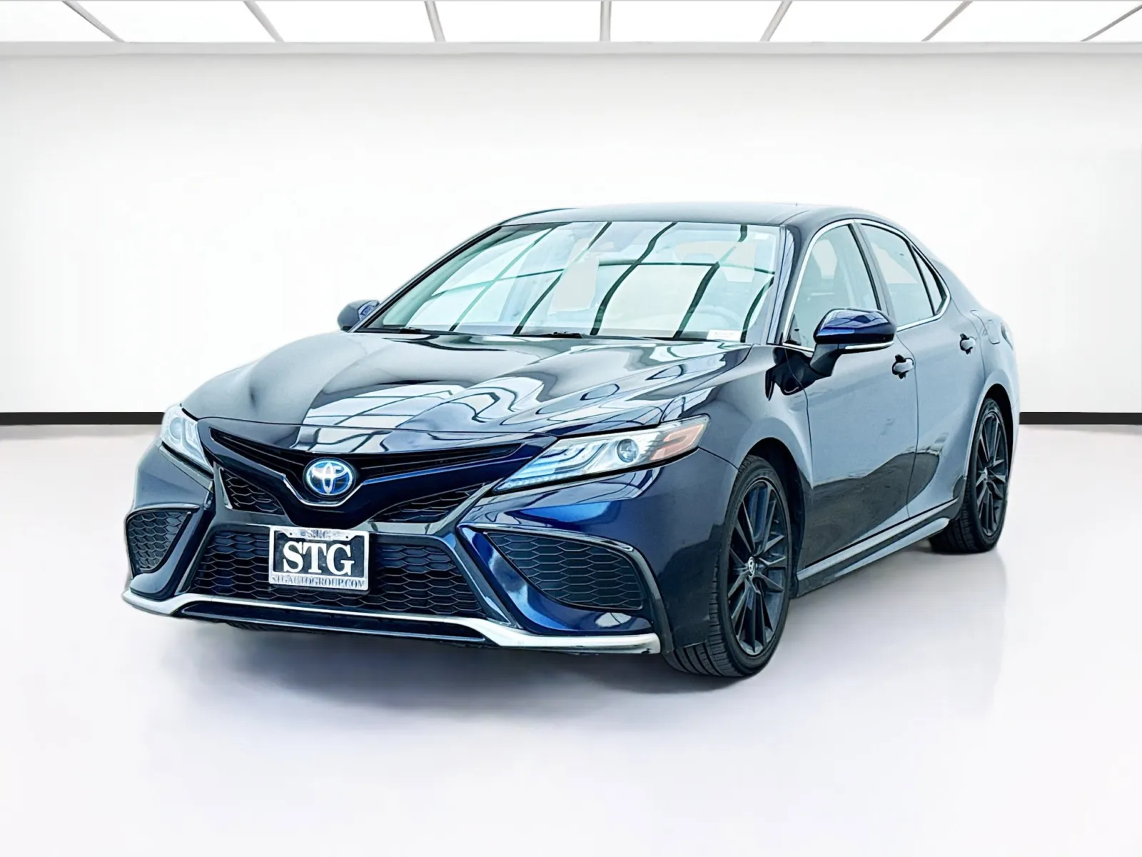Blue 2022 Toyota Camry XSE for sale in Bellflower, CA