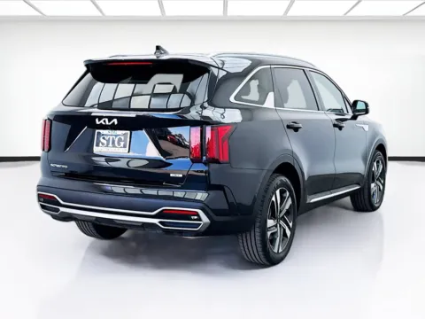 More photos of 2023 Kia Sorento Hybrid EX at STG Bellflower, CA