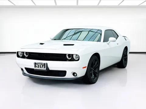 White 2018 Dodge Challenger SXT for sale in Bellflower, CA