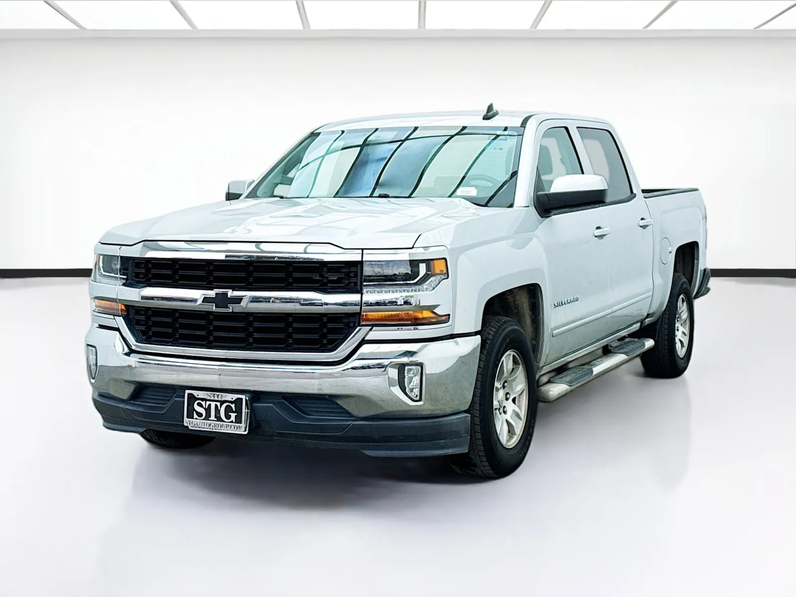 Silver 2018 Chevrolet Silverado 1500 LT LT1 for sale in Bellflower, CA