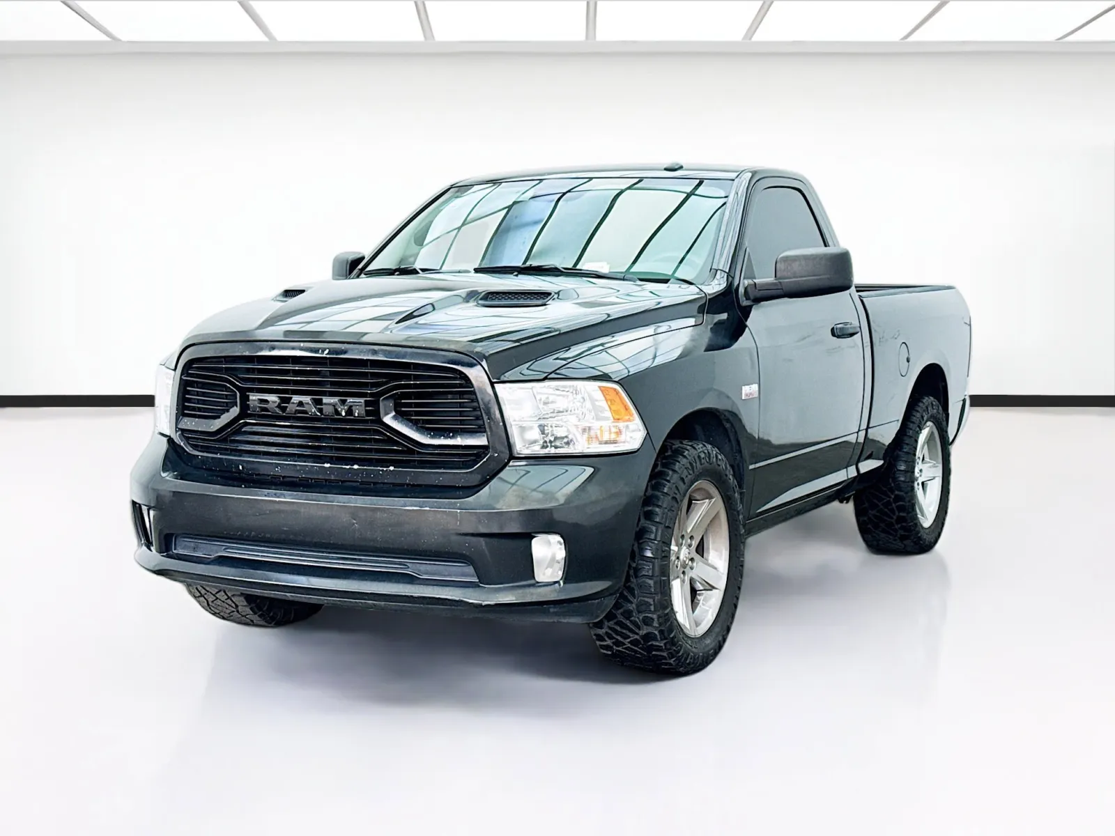 Black 2017 Ram 1500 Express for sale in Bellflower, CA