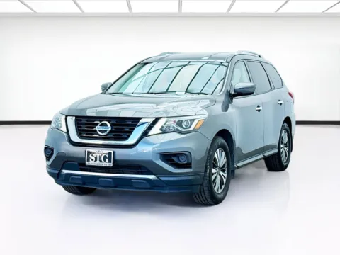 Gray 2020 Nissan Pathfinder S for sale in Bellflower, CA