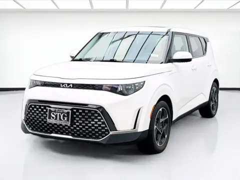 White 2023 Kia Soul EX for sale in Bellflower, CA