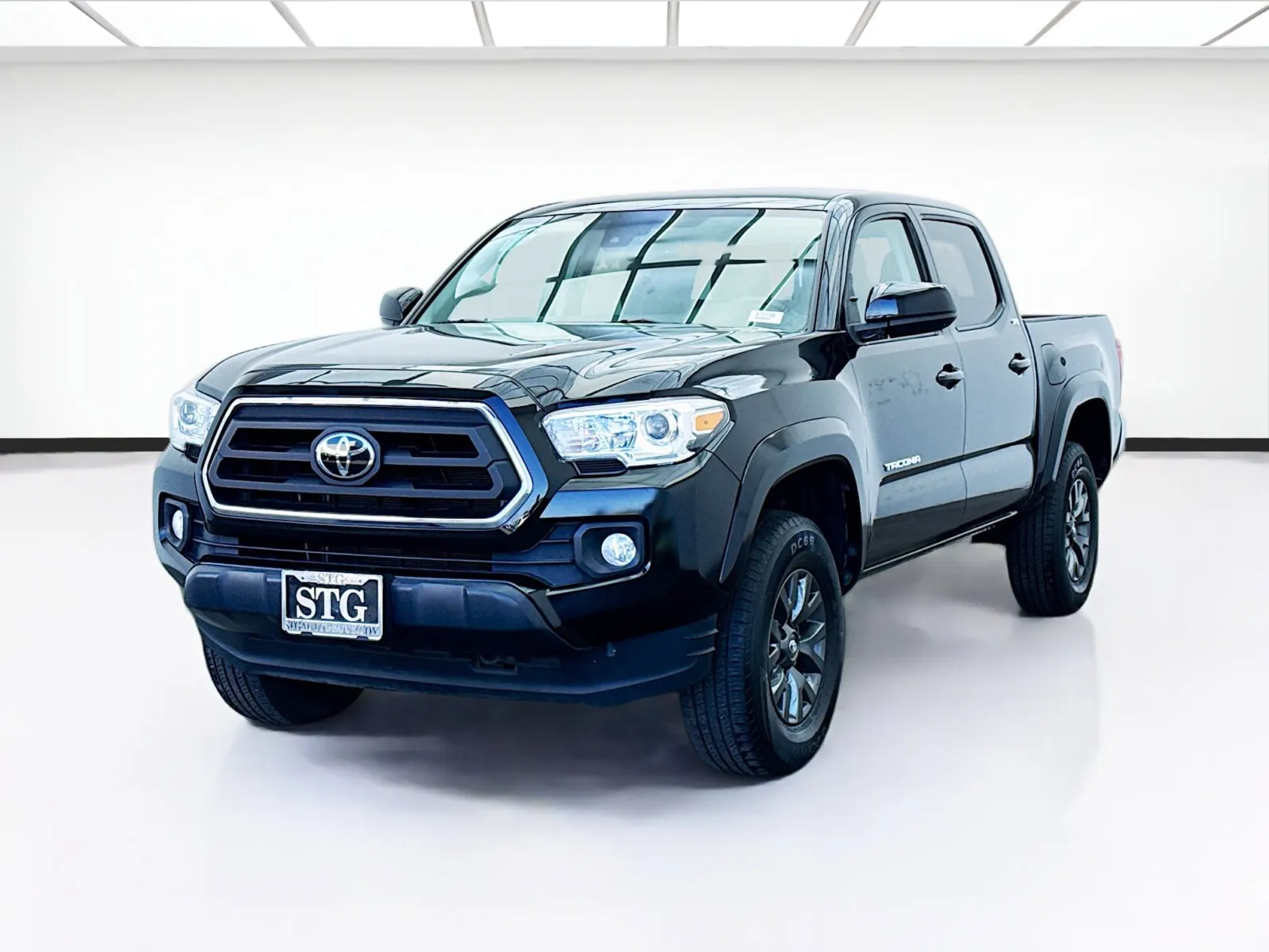 Black 2023 Toyota Tacoma SR5 for sale in Bellflower, CA