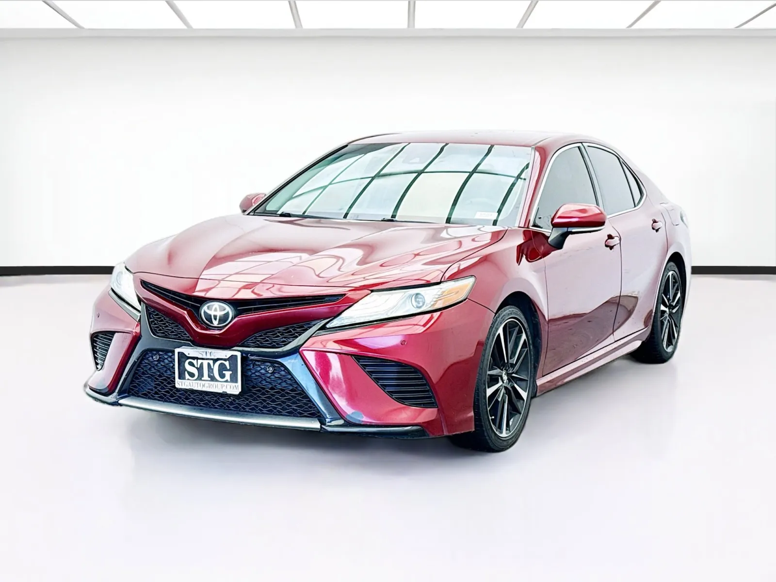 Red 2018 Toyota Camry XSE for sale in Bellflower, CA