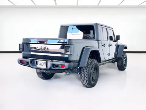 More photos of 2021 Jeep Gladiator Rubicon at STG Bellflower, CA