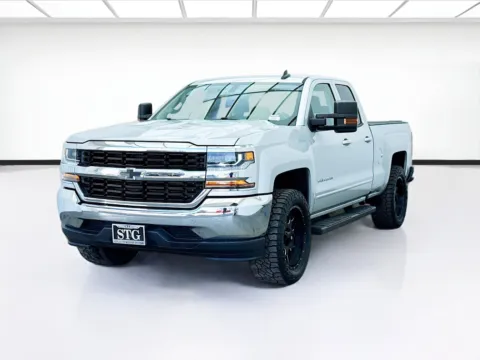 Silver 2018 Chevrolet Silverado 1500 LT LT1 for sale in Bellflower, CA