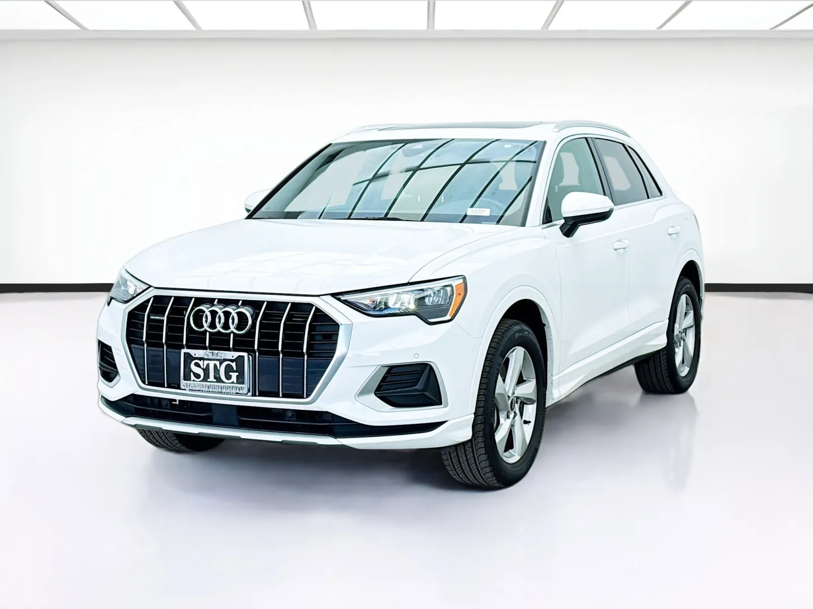 White 2021 Audi Q3 Premium quattro for sale in Bellflower, CA