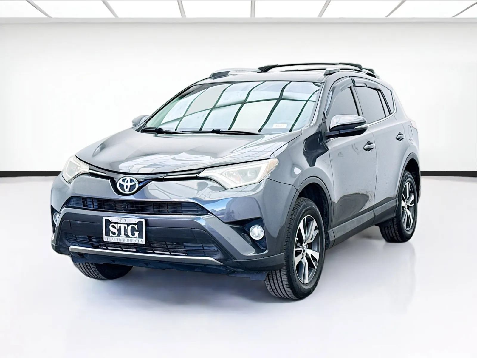 Gray 2016 Toyota RAV4 XLE for sale in Bellflower, CA
