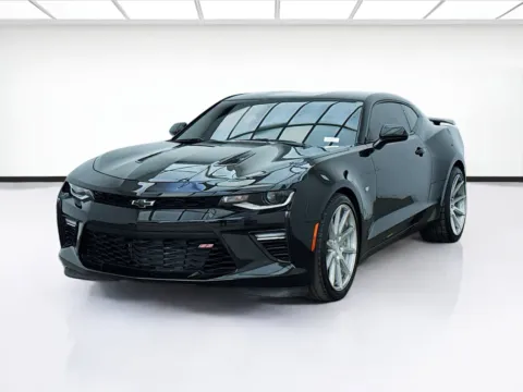 Black 2018 Chevrolet Camaro SS 2SS for sale in Bellflower, CA