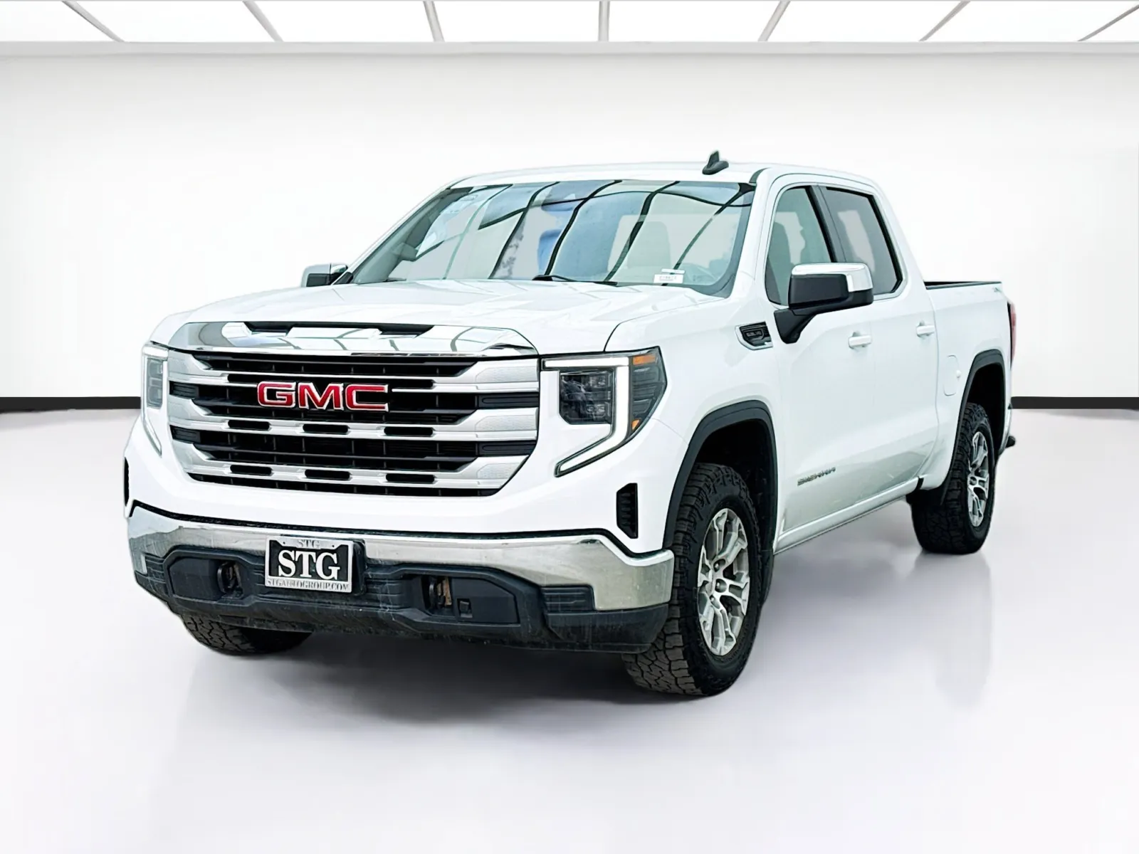 White 2022 GMC Sierra 1500 SLE for sale in Bellflower, CA