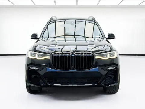 Photos of 2022 BMW X7 xDrive40i w/M Sport Package for sale in Bellflower, CA at STG Bellflower
