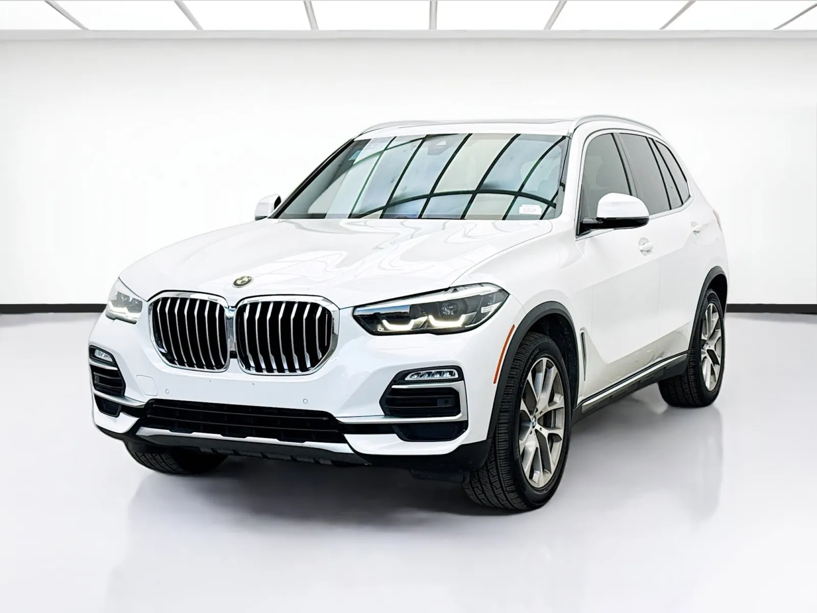 White 2019 BMW X5 xDrive40i for sale in Bellflower, CA