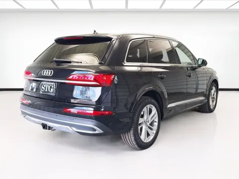 More photos of 2021 Audi Q7 55 Premium quattro at STG Bellflower, CA
