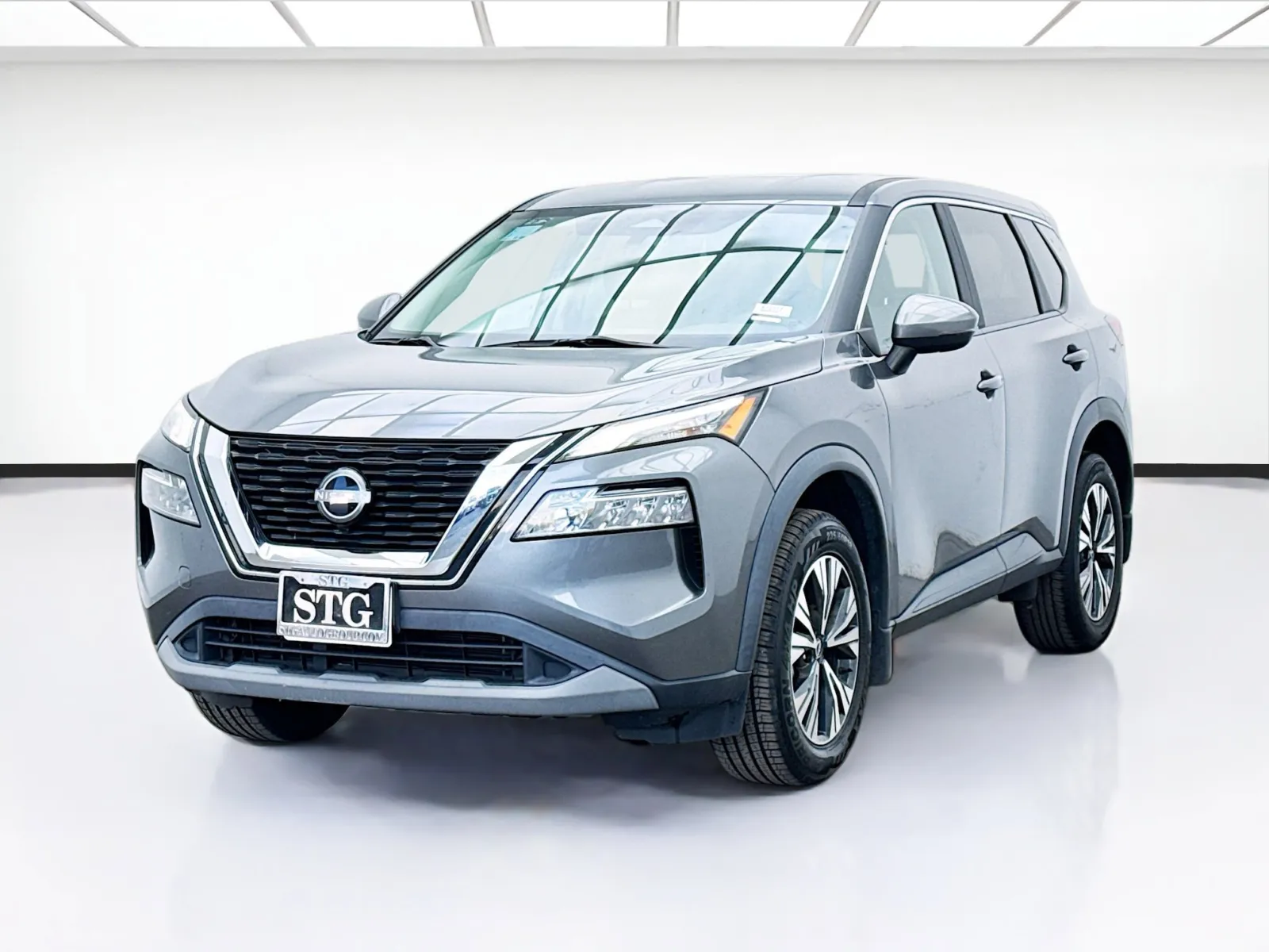 Gray 2023 Nissan Rogue SV for sale in Bellflower, CA