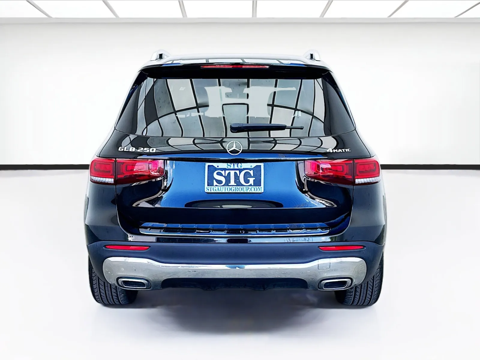 Mercedes-Benz GLB photo 5