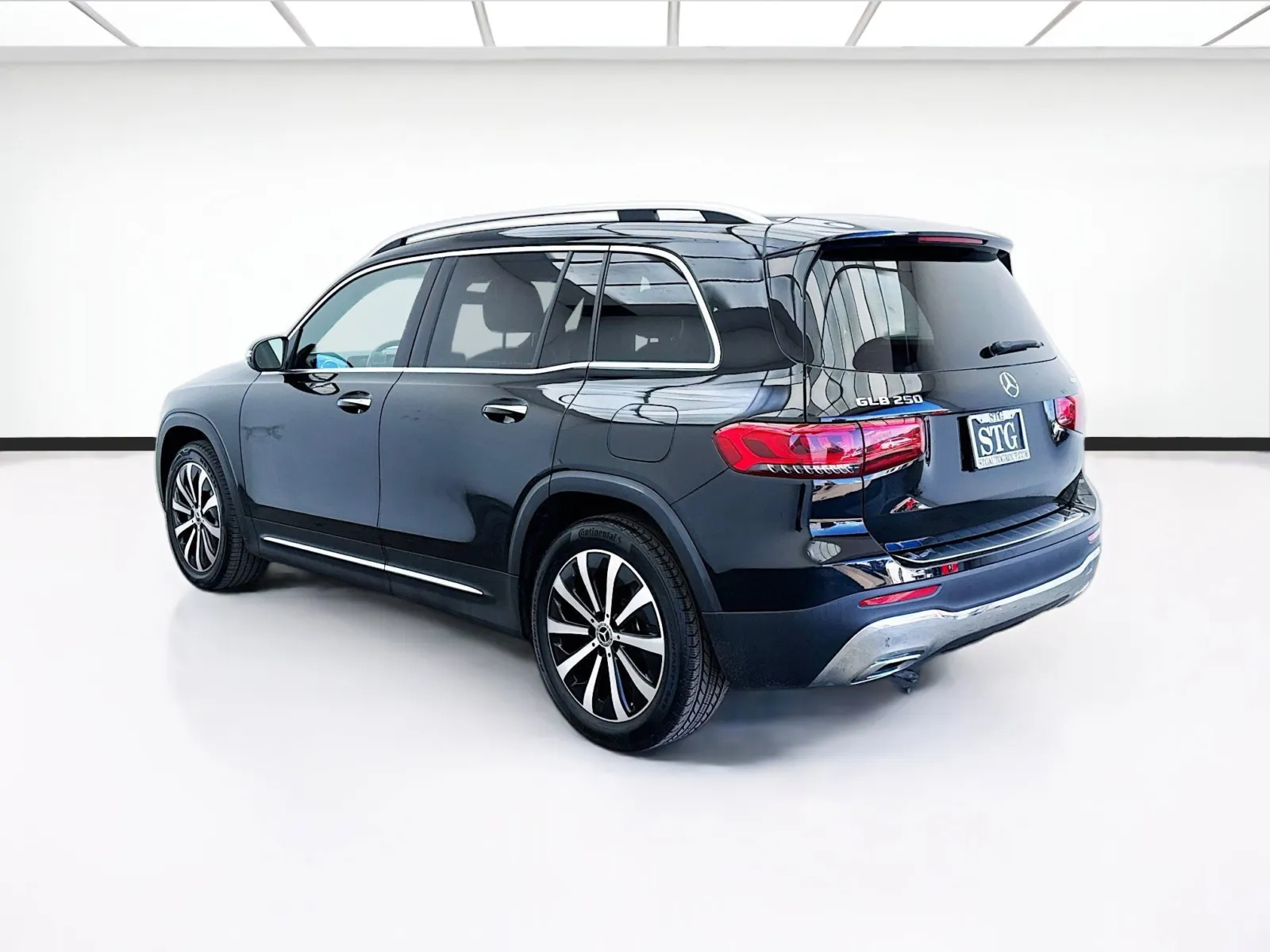 Mercedes-Benz GLB photo 6