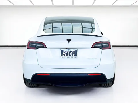 More photos of 2022 Tesla Model Y Performance at STG Bellflower, CA