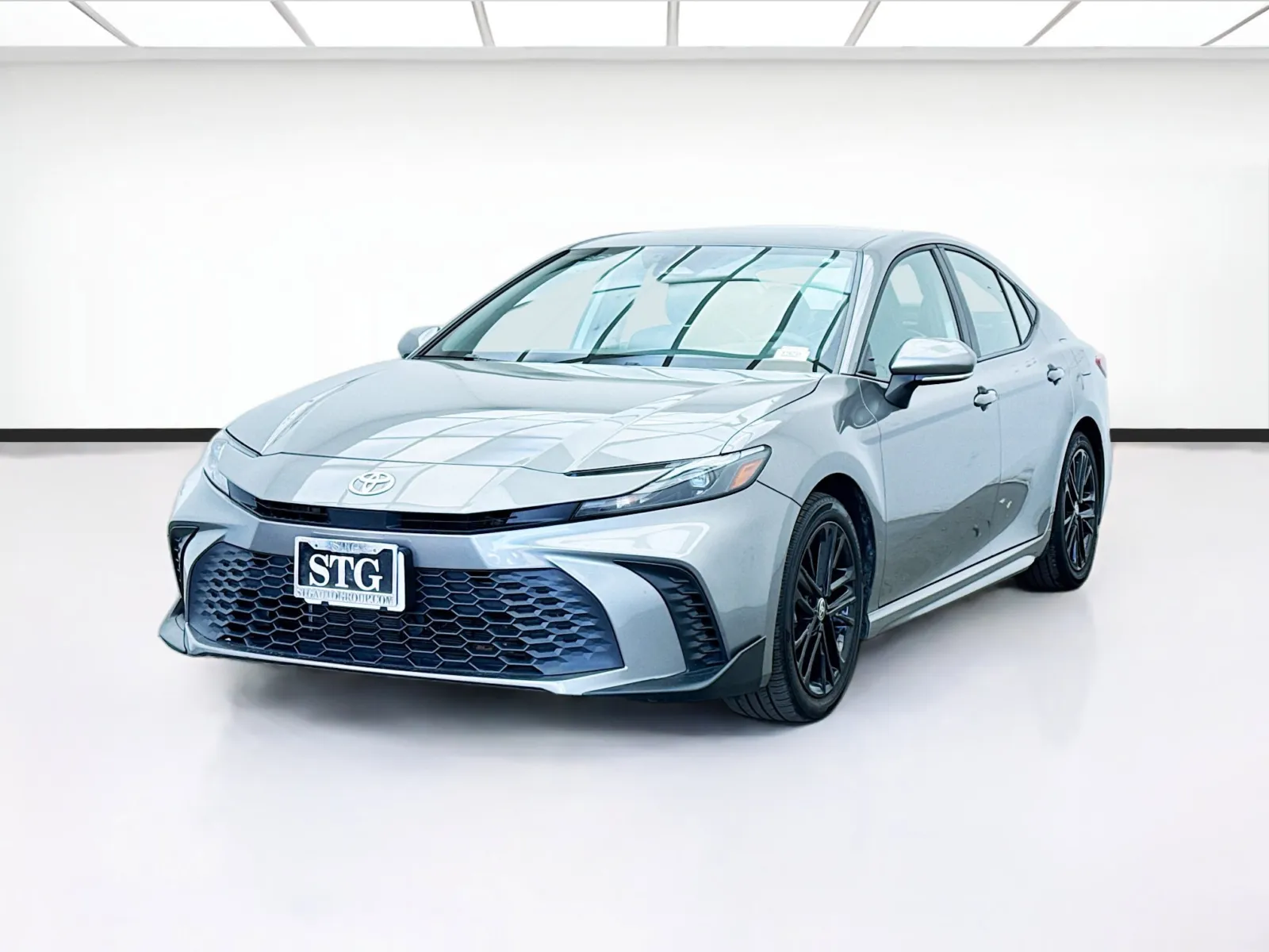 Gray 2025 Toyota Camry SE for sale in Bellflower, CA